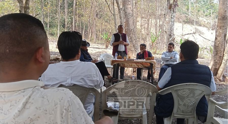 Advisor for Youth Resources & Sports & Chairman DPDB, Keoshu addressing the meeting.